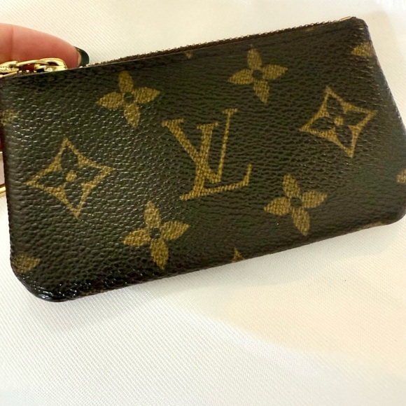 Louis Vuitton Brown Monogram Key Holder - Picture 1 of 4